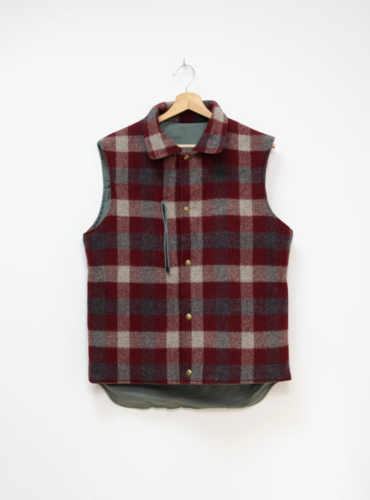 Vintage Made in USA Woolrich Reversible Vest - M
